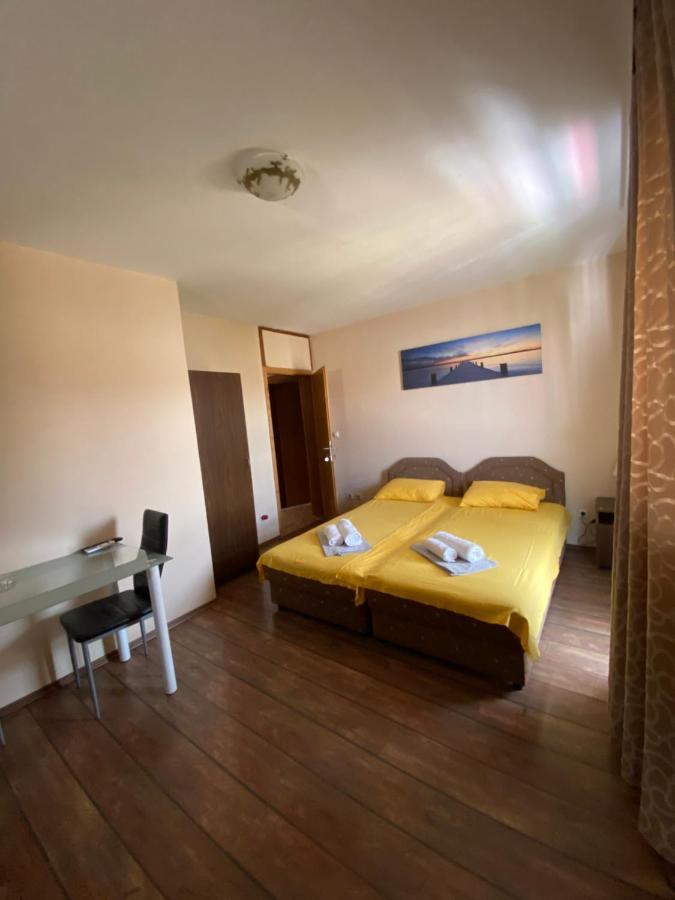 Apartments And Rooms Grande Casa Bar Exterior photo